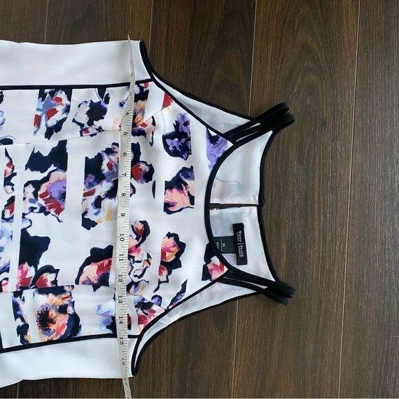 WHITE HOUSE BLACK MARKET | floral blouse - Picture 11 of 11